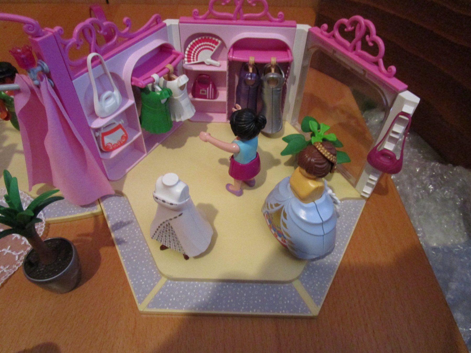 Playmobil Spielzeuge: Playmobil  -  Brautgeschäft – Gebraucht aus Wetzikon ZH von Storchadebar 3