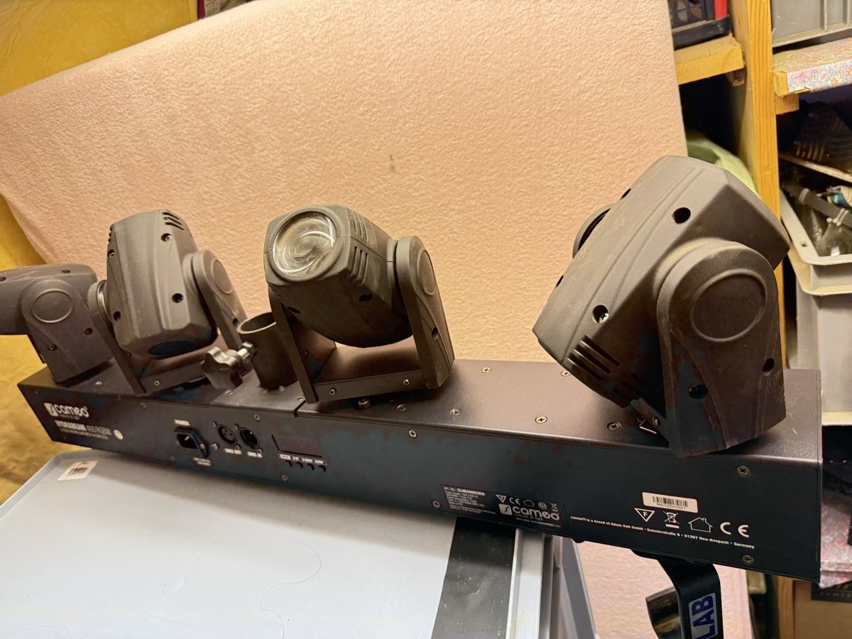 Lampade: Cameo Moving Head 4x Projecteurs LED bon état – Usato da Chateau d oex venduto da pkovaliv 1