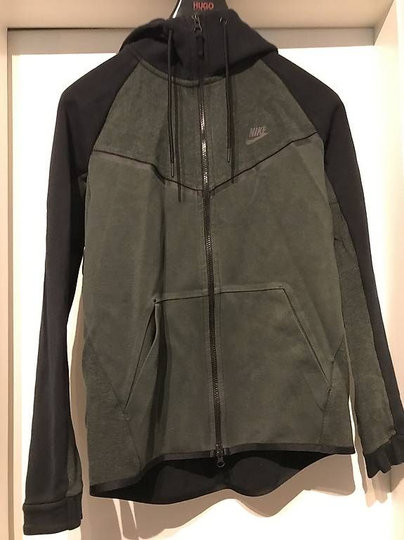 Nike Jacken: Veste NIKE techfleece verte noire M – Gebraucht aus Muri b. Bern von Saldayann