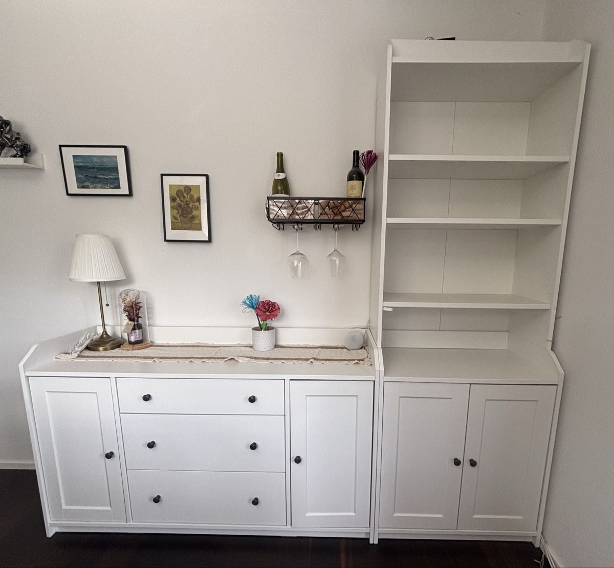 Schränke: Ikea Hauga Hochschrank und Sideboard – Gebraucht aus Richterswil von chemie.blume