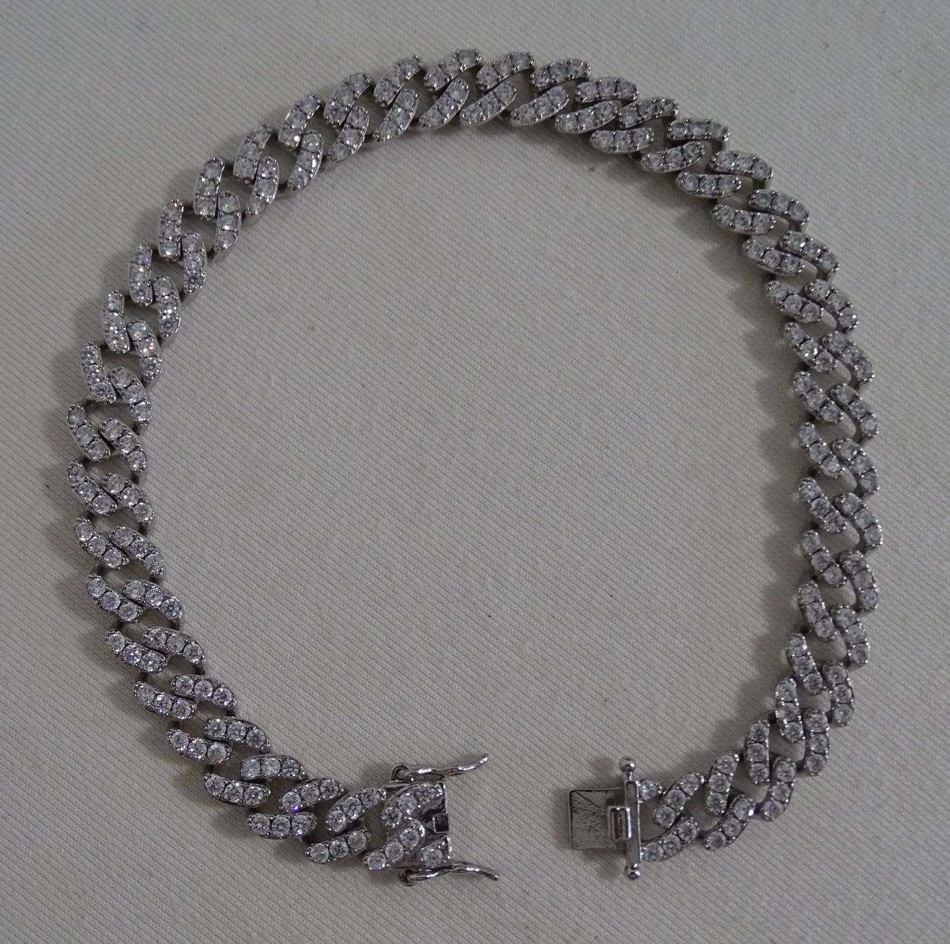 Bracciali & Braccialetti: ***TOP*** Armkette mit Punktsteinen ***TOP*** – Nuovo (secondo la descrizione) da Zofingen venduto da Felix459