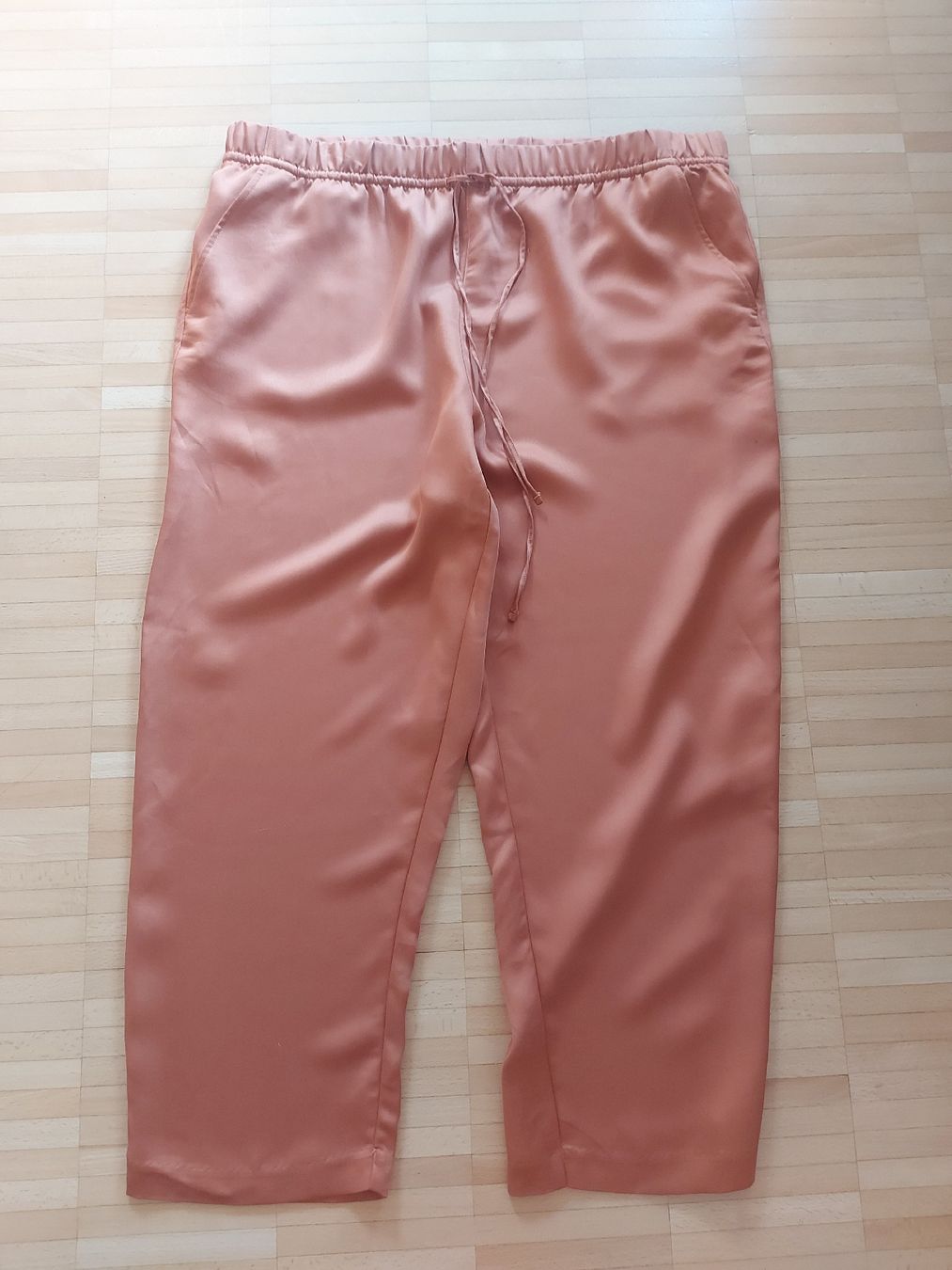 H&M Pantaloni: Hose, Satin, H&M, Grösse XL – Usato da Oberengstringen venduto da PaolaDe 2