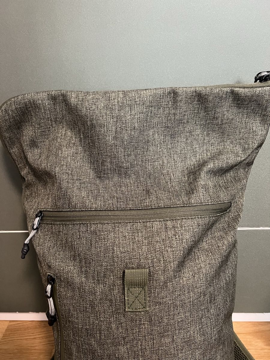 Zaini: Grüner Rolltop-Rucksack, Marke Kenorada – Usato da Winterthur venduto da mel_wy 3