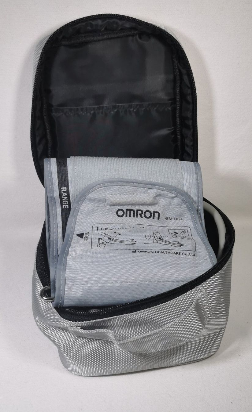 Omron Medizinische Geräte: Omron M6 Blutdruckmessgerät HEM-7211-E – Gebraucht aus Bremgarten b. Bern von Vittorio0 2