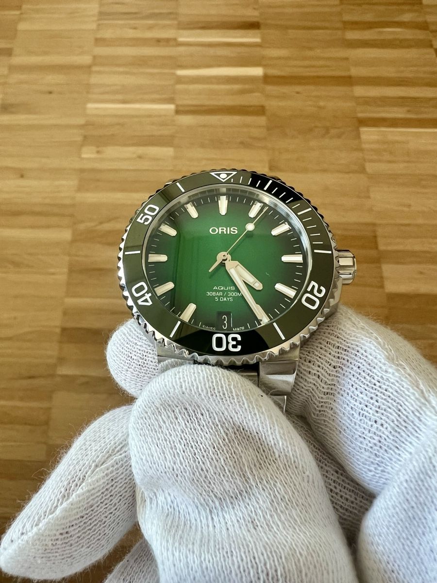 Oris Orologi: Oris Aquis Date I Full Set I Kautschukarmband – Usato da Solothurn venduto da branii.mac