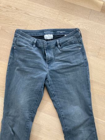 fabrikneue Jeans, 38