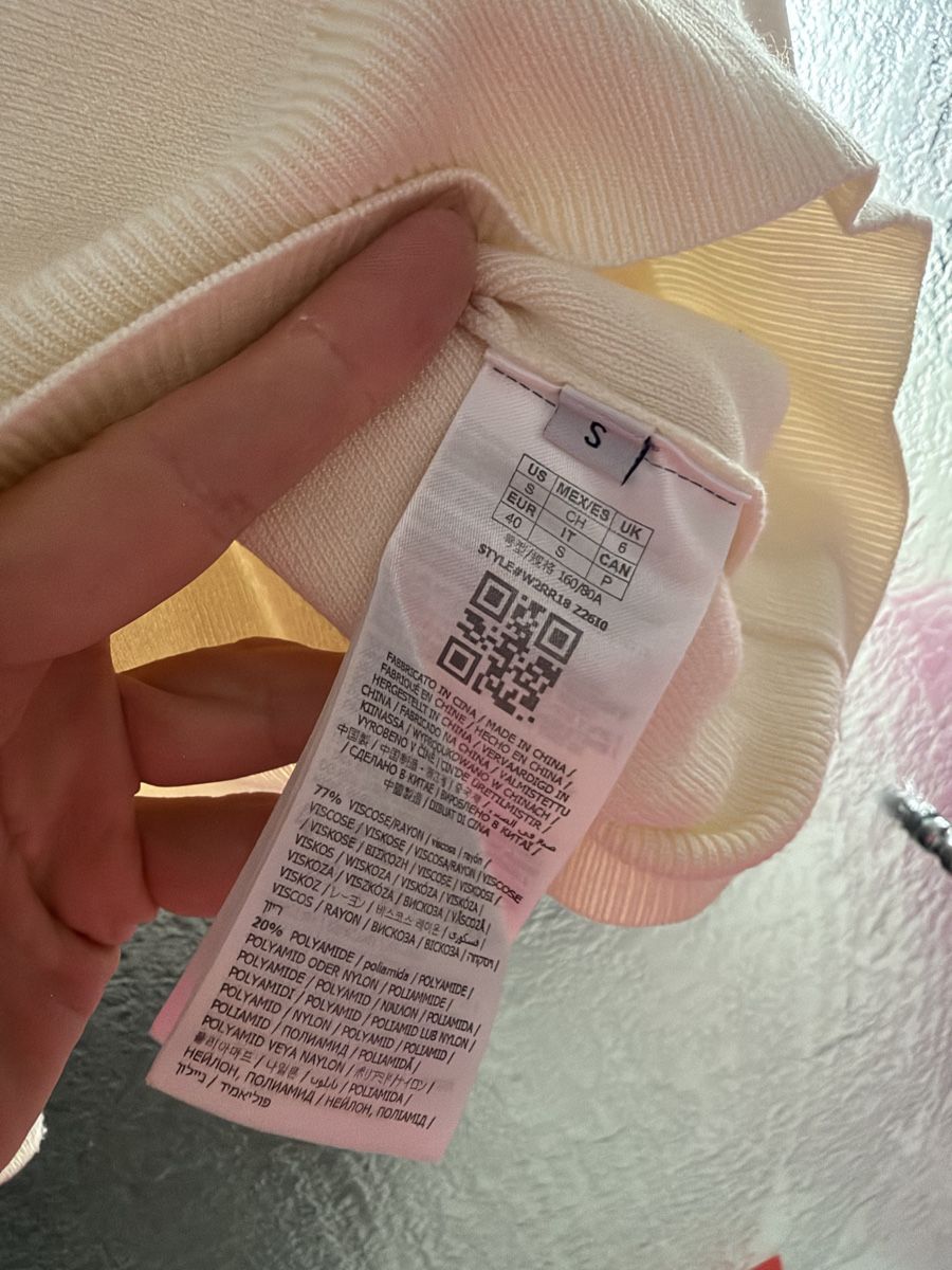 Guess Maglioni & Felpe: Guess Pullover in Creme Grösse S mit Strassbesatz – Usato da Arch venduto da Aga84 2
