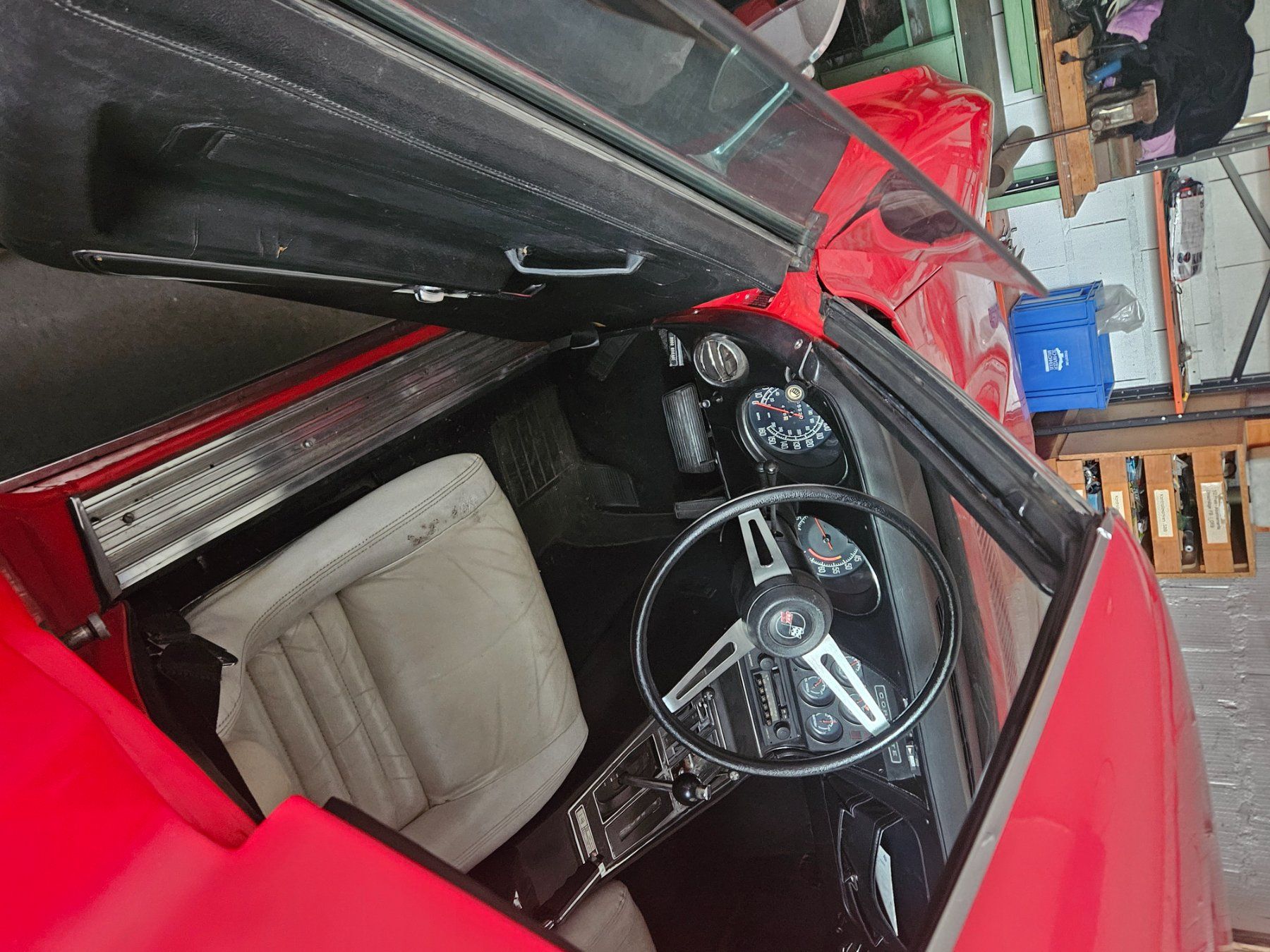 Chevrolet Autos: Corvette Stingray 1975 Targa für Bastler seit 2012 in Garage – Defekt aus Kreuzlingen von tomatio 3