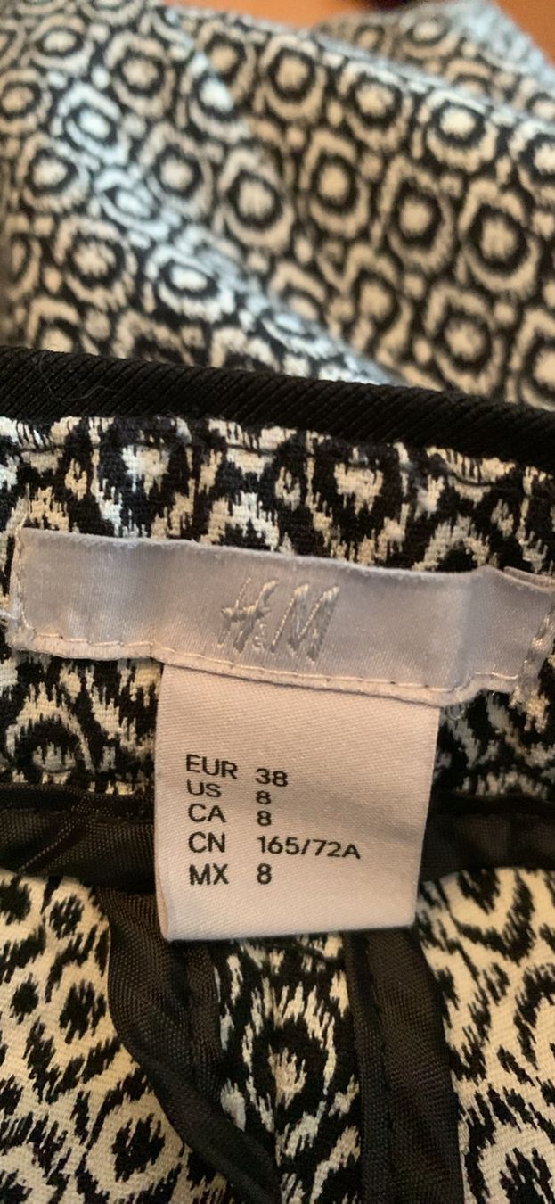 H&M Hosen: Joli pantalon H&M t. 38 – Gebraucht aus MEYRIN von Gwendo10 2