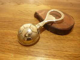 Antiker Flaschenöffner Fussball silbern vintage