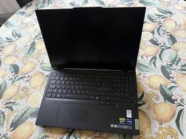 Lenovo Legion 7i 16'' - RTX 4080 - 16IRX9H parfait état
