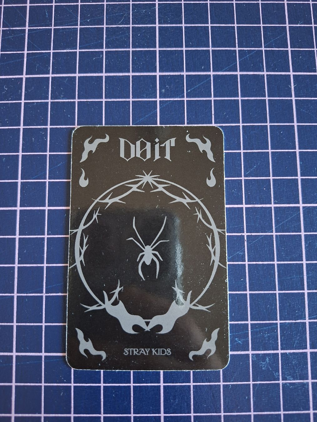 Carte collezionabili: SKZ LeeKnow Do It Photocard  – Nuovo (secondo la descrizione) da Russikon venduto da eli_9qnn 1