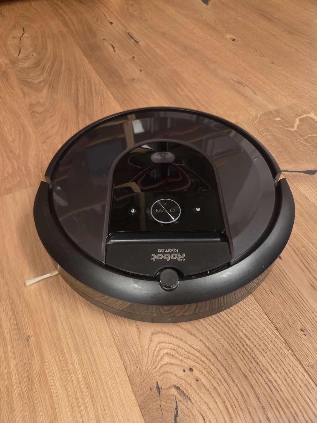 Irobot Staubsauger & Zubehör: Roomba i7 mit Absaugstation – Gebraucht aus Walliswil b.Wangen von nixon_p 1