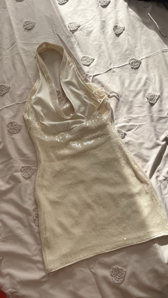Kleider: Robe courte à sequins couleur crème dos nu  – Neu (gemäss Beschreibung) aus Biel/Bienne von diana.diana 2