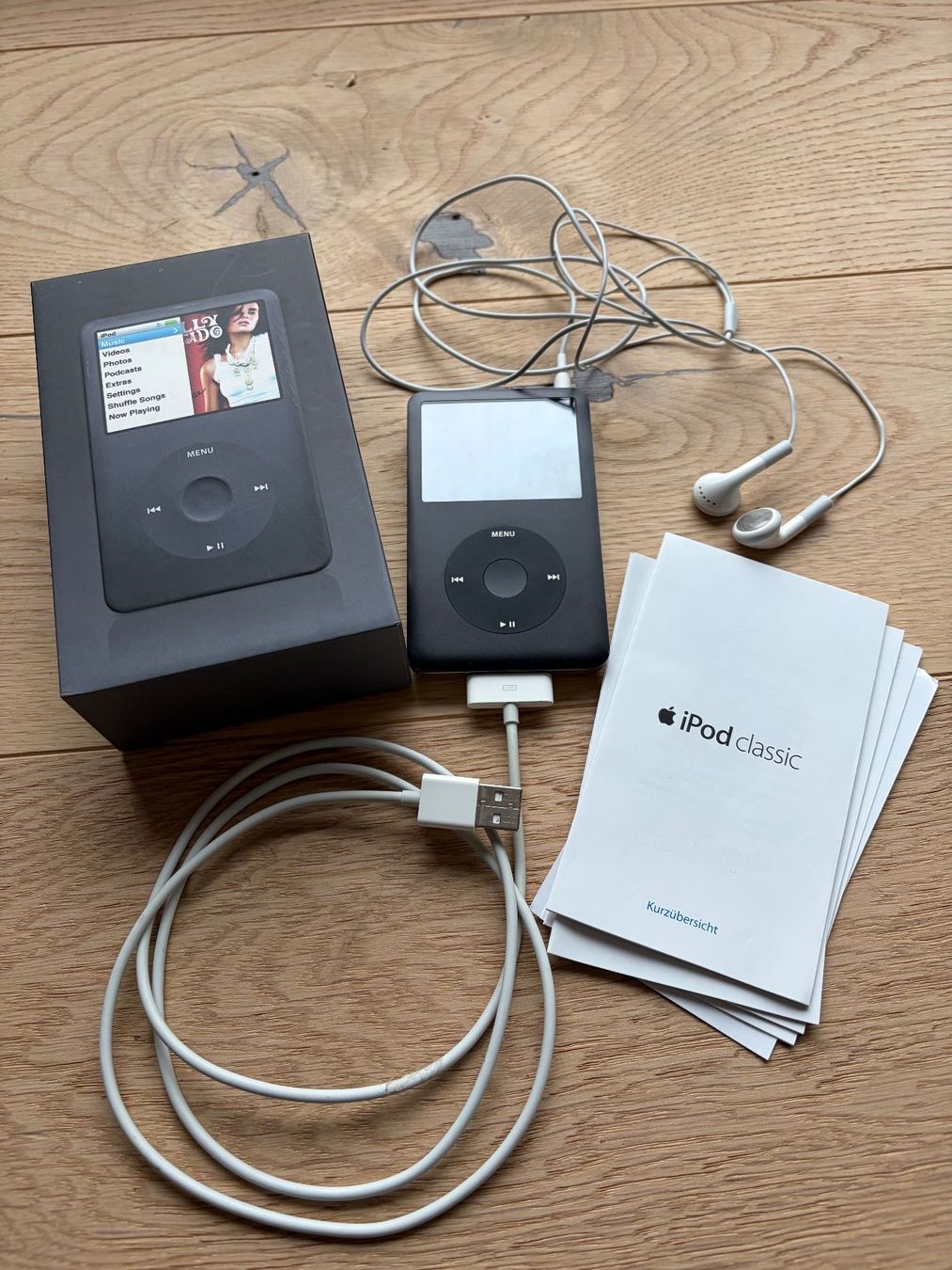 Apple Tragbarer Mediaplayer: Apple iPod classic 80GB schwarz – Gebraucht aus Les Prés-d'Orvin von erikad 1