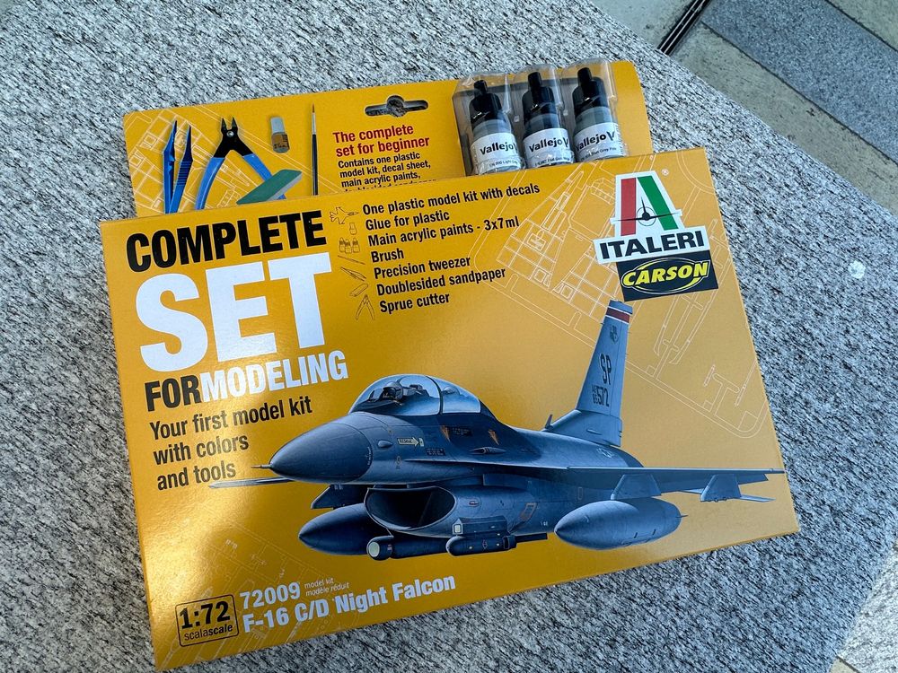 Italeri 1:72 Complete SET F-16 Night Falcon 72009 | Kaufen auf Ricardo