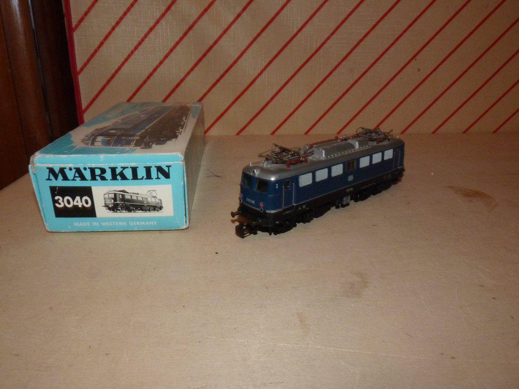 Märklin Modellini di ferrovie: E 10 der DB Märklin Spur H0 – Usato da Rudolfstetten venduto da Rrst1968