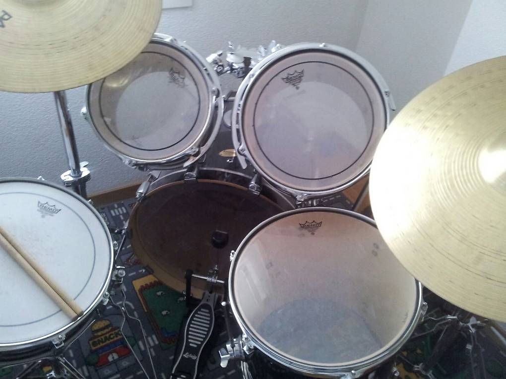 Strumenti musicali: Schlagzeug LUDWIG – Usato da Sarnen venduto da 1ro2si3ma 4