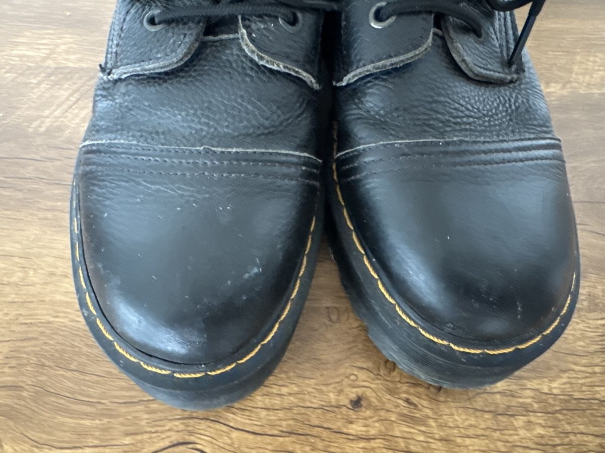 Dr. Martens Scarpe da donna: Doc Martens - Bottes en cuir noir, taille 40, – Usato da Brügg BE venduto da Goob 1