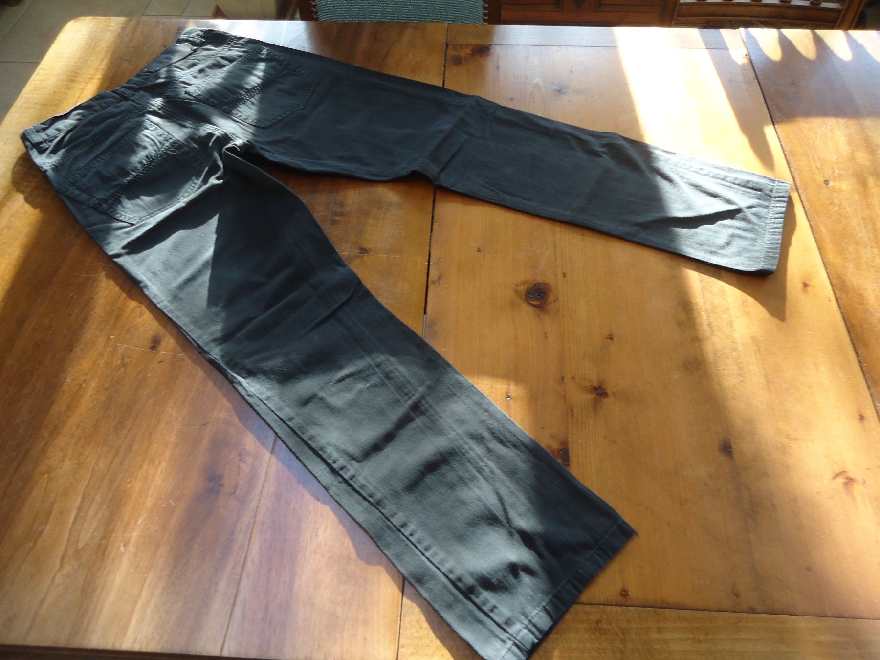 Pantaloni: Pantalon garçon coton noir - 158 - 13 ans – Usato da Vessy venduto da mafabe 4