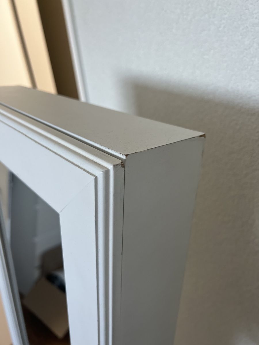 Spiegel: Schmuckschrank weiss mit Spiegel stehend  – Gebraucht aus St. Gallen von VDMJ_ 1