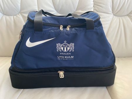 Sporttasche gross mit Logo "FCZ Frauen" blau Marke NIKE