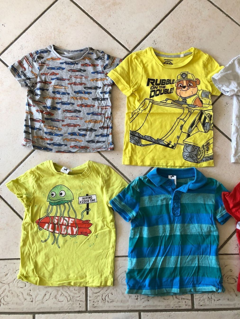 C&A Camicie, T-shirt & Polo: 6 coole C&A T-Shirts Gr.110 – Usato da Obergerlafingen venduto da cabo4 1