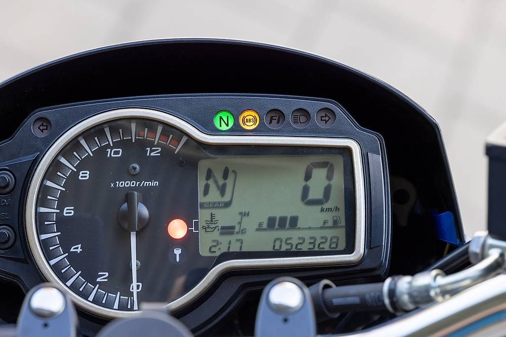 Strada: Suzuki GSR 750 – Usato da Uster venduto da kae_9tkj 3
