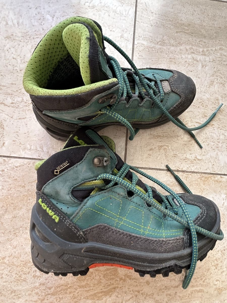 Lowa Scarpe per ragazzi: Lowa Goretex Wanderschuhe Gr. 29 – Usato da Pfungen venduto da perla81