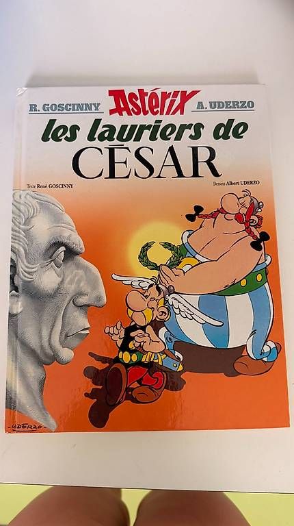 Comics: Astérix : Les Lauriers de César - n°18 – Gebraucht aus Penthalaz von Brunogtr35