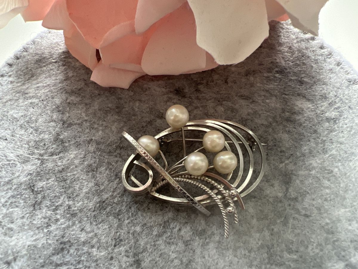Broches & Aiguilles: Schöne Brosche – Neuf (Voir description) à Seon par Sunny-Schmuck78