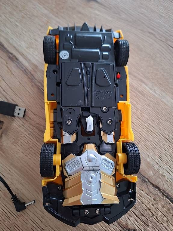 Giocattoli: Cbx RC Transformation Roboterauto 2 in 1 Auto und Roboter – Usato da Buochs venduto da DasBaerchi 3
