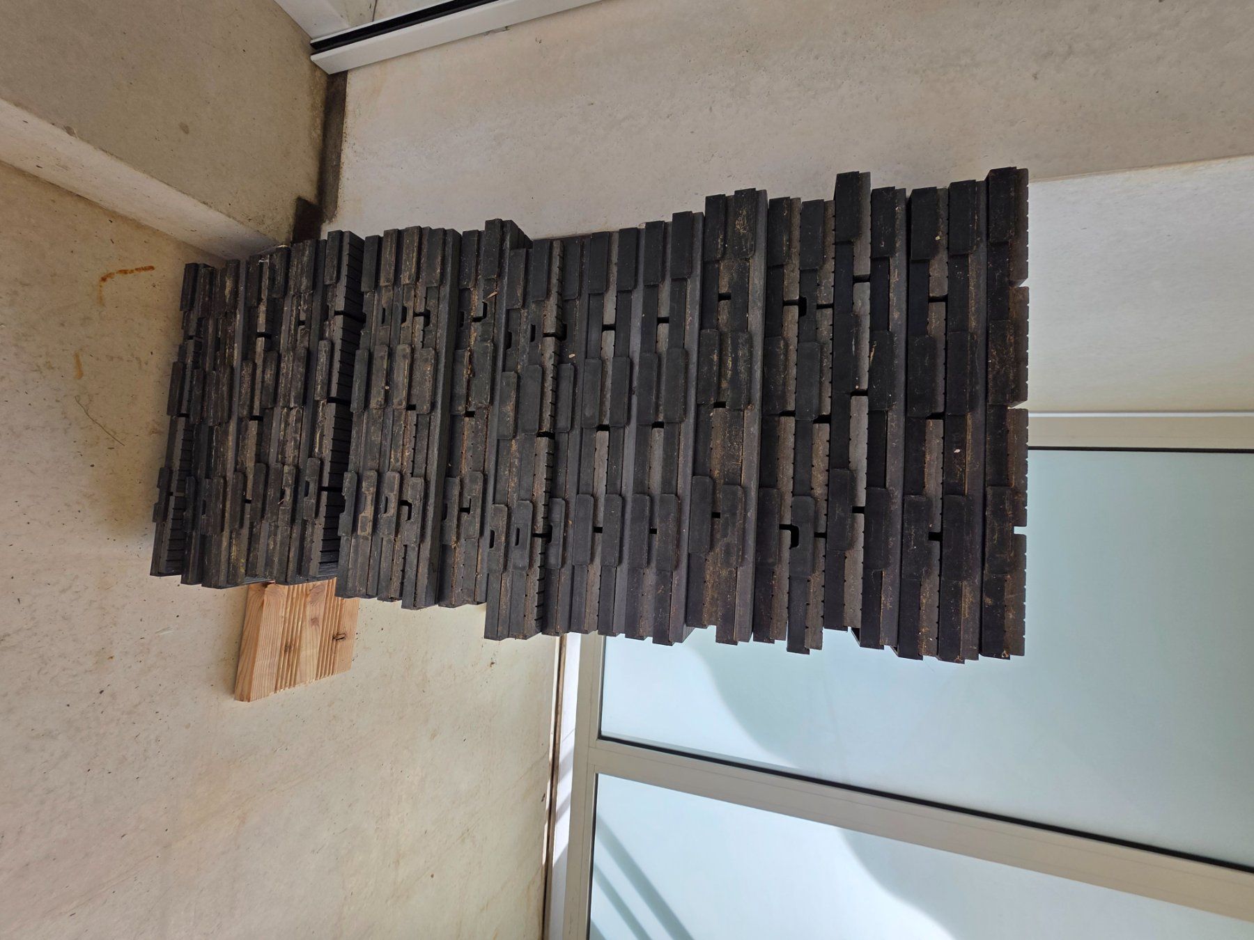 Rivestimenti per pavimenti: Dalles pour balcon JUMBO modèle Mood Carreau HPC Solid Gris – Usato da Plan-les-Ouates venduto da Loul_74 2