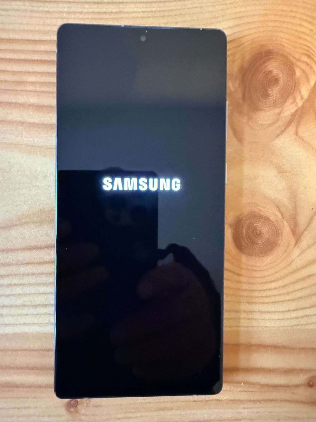 Samsung Telefoni cellulari / Smartphones: Samsung Note 20 – Usato da Le Grand-Saconnex venduto da mordjane1996 3