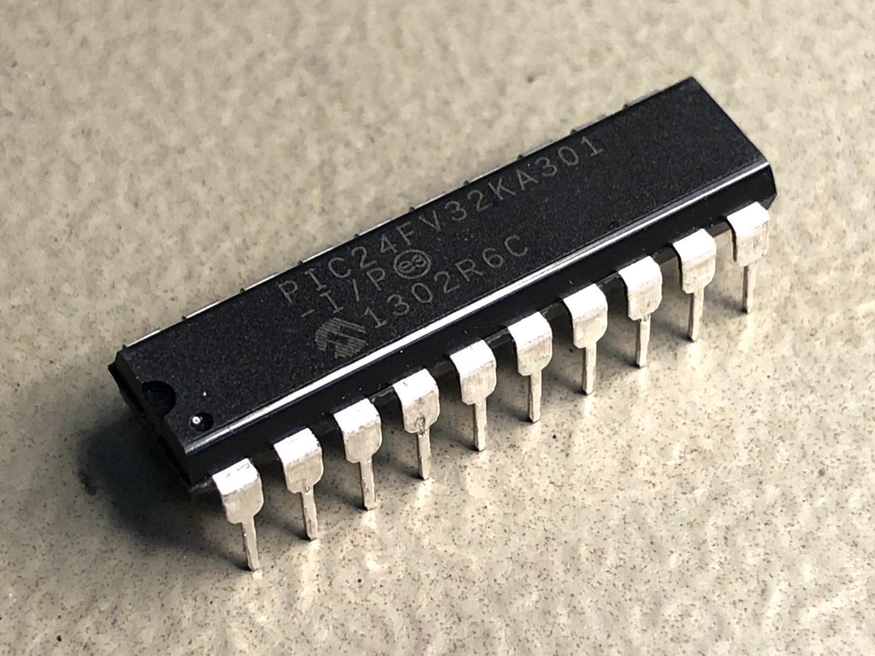 Elektronik: Microchip PIC24FV32KA301 Microcontroller – Neu (gemäss Beschreibung) aus Belp von Tubemaster