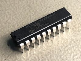 Microchip PIC24FV32KA301 Microcontroller