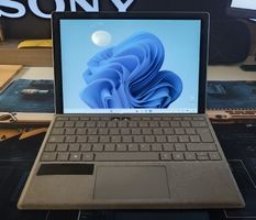Microsoft Surface Pro 5 | i7 | 8GB | 256GB NVME | Win 11 Pro