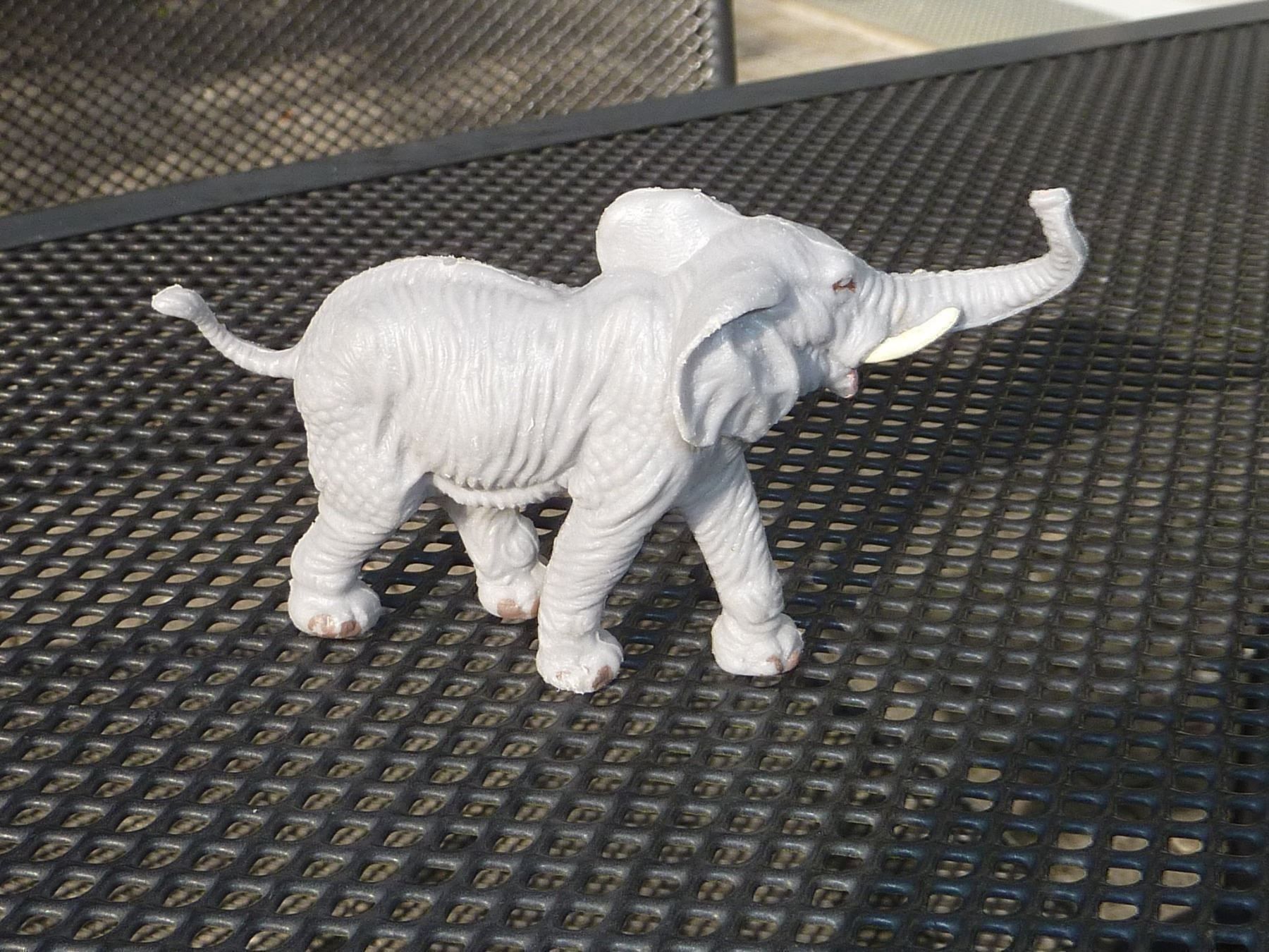 Statuette: Britains Elefant – Usato da Gelfingen venduto da btrottmann