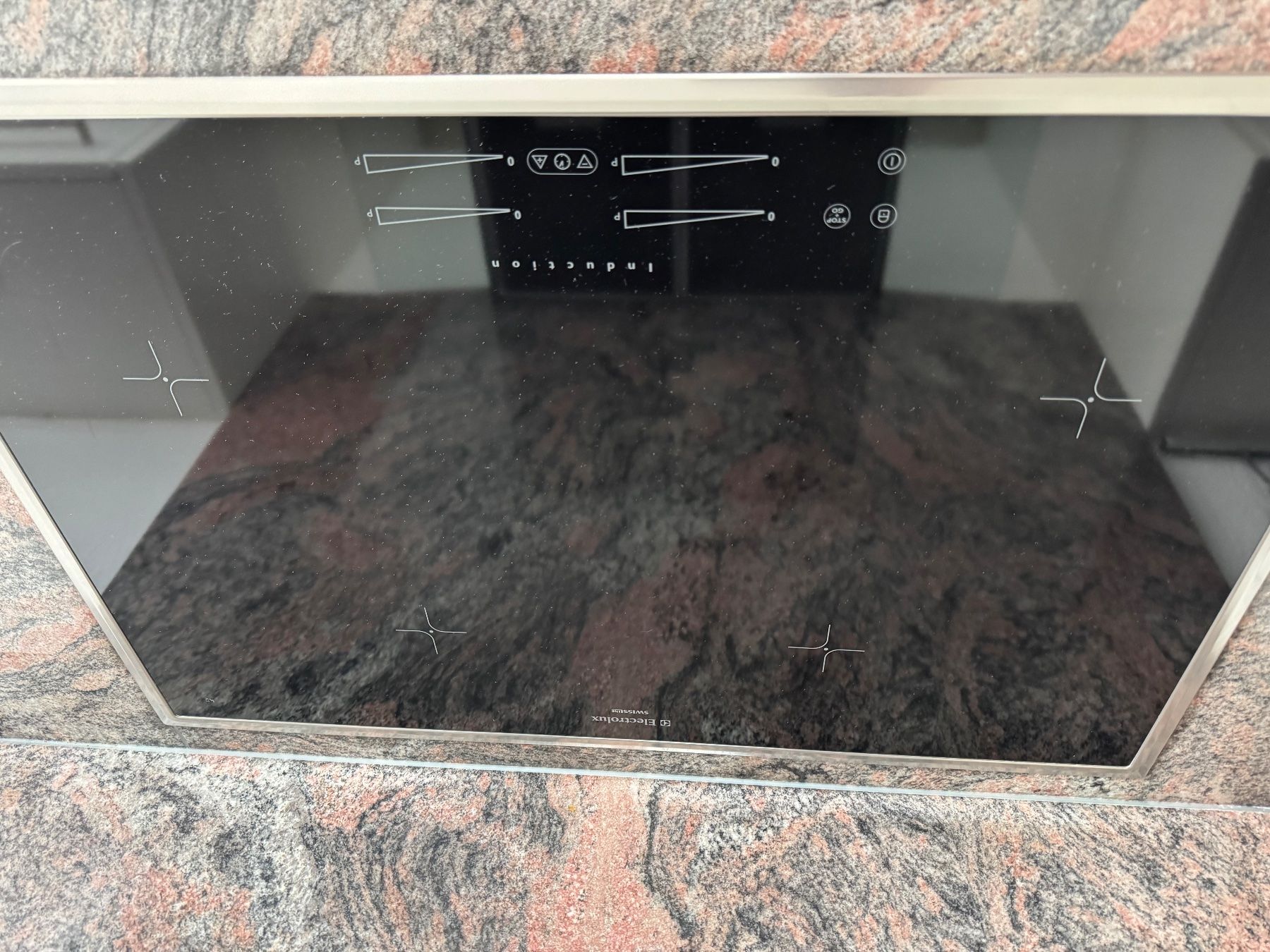 Electrolux Cucine: Induktionskochfeld Electrolux GK78TSICN – Usato da Horgen venduto da Koolen