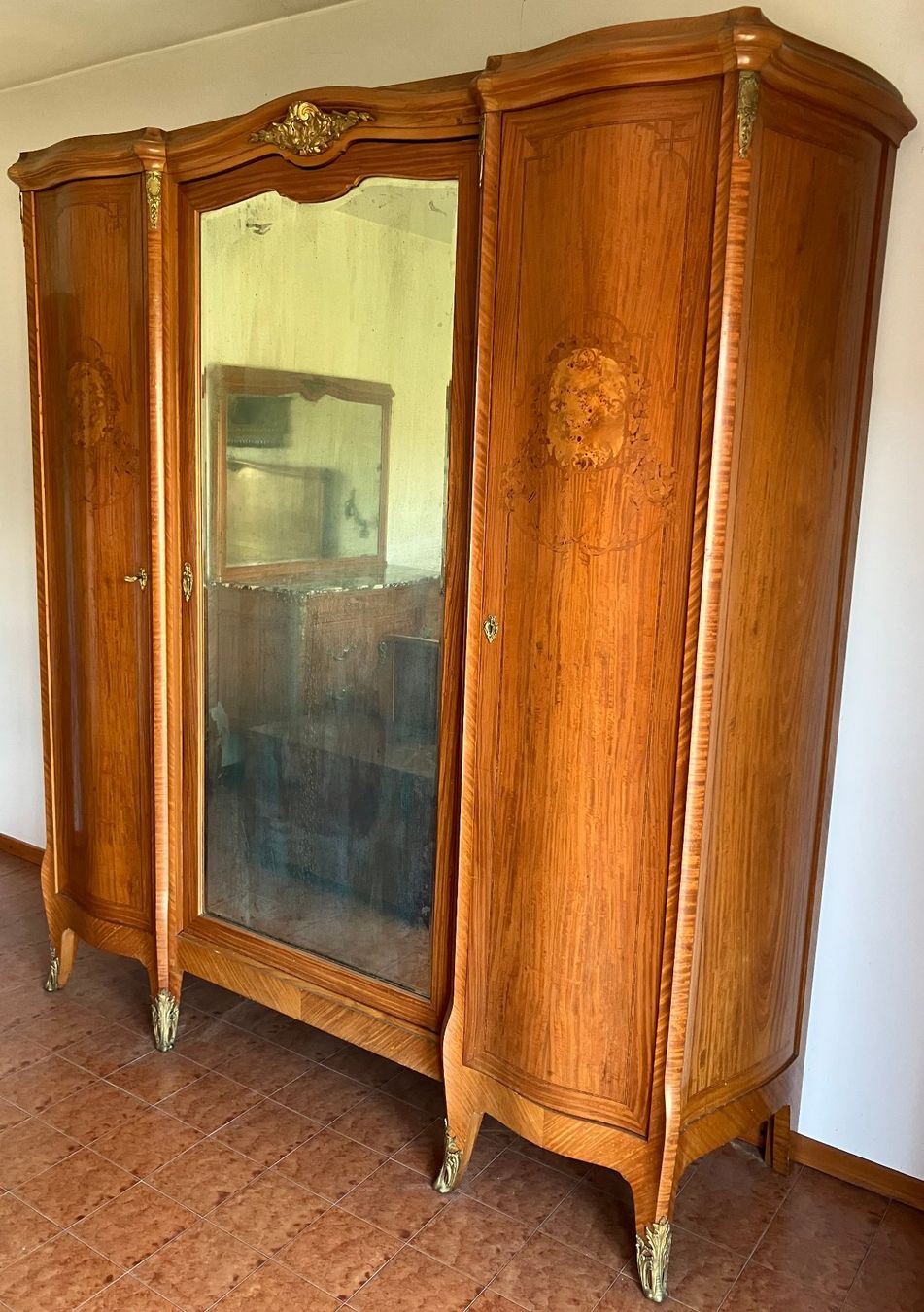 Betten: Camera da letto stile Luigi XVI – Gebraucht aus Ponte Capriasca von man_vfz9 1