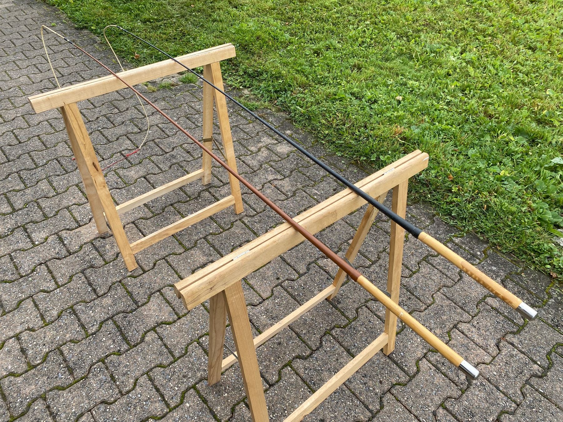 Carrozze: 2 schöne Fleck Bogenpeitschen – Usato da Feldbach venduto da Fea1 1
