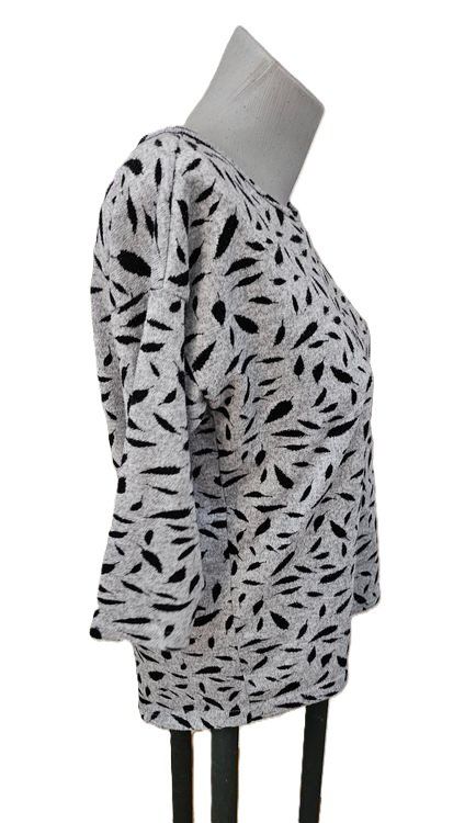 Only Maglioni & Felpe: leichter Pulli von ONLY Gr. XS auch S Grau mit Federn – Usato da Füllinsdorf venduto da Sunnebliemli7 2