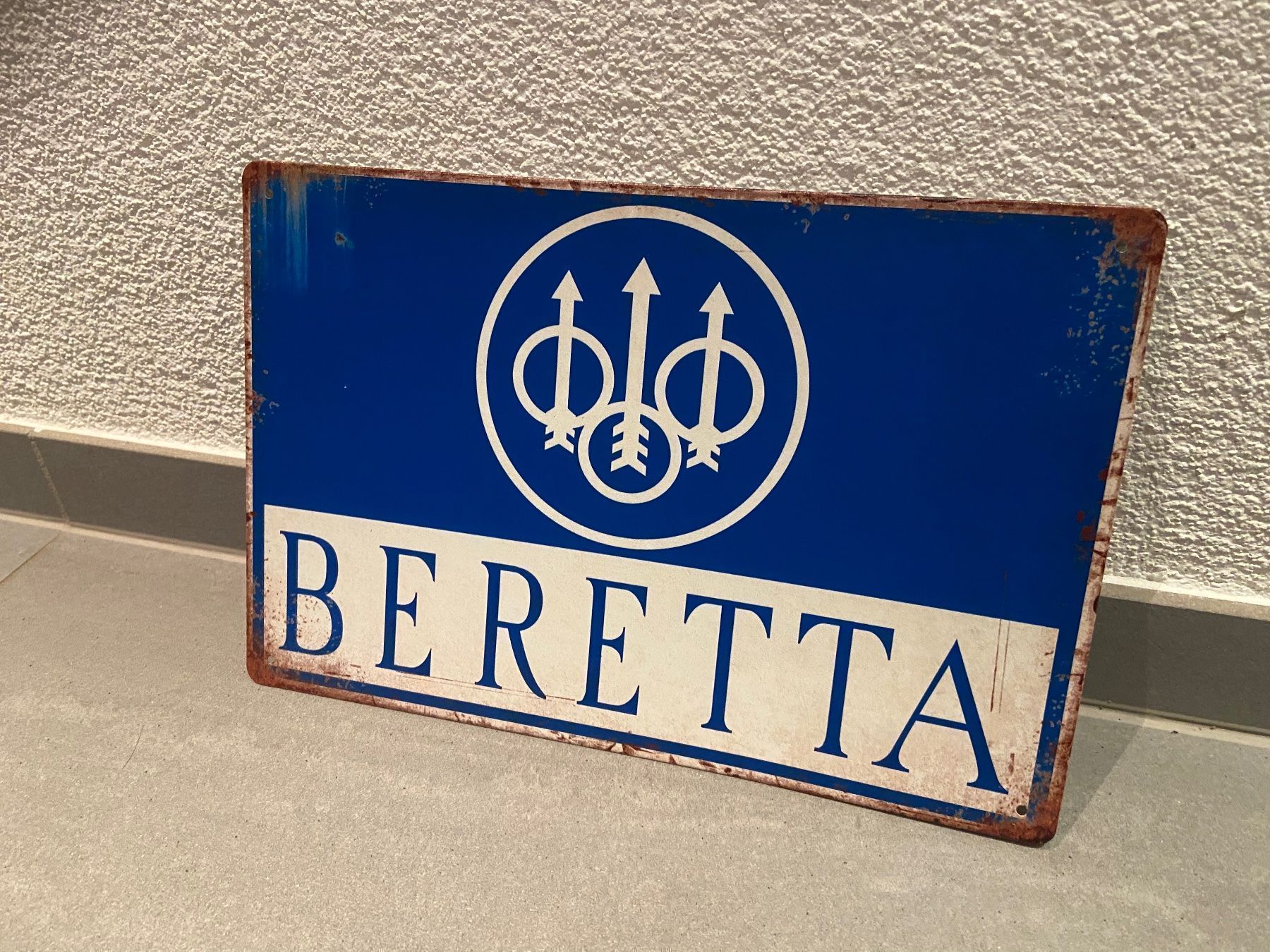 Insegne: SCHILD BERETTA METALL 1 STÜCK/ NEU / – Nuovo e nell'imballaggio originale da Seon venduto da Aaargauer01 5