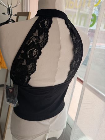 Guess schwarzer Neckholder Top mit Spitzenbesatz Gr. L- Neu