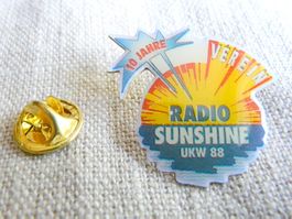 • Radio Sunshine 10 Jahre cocktail Sonne  +Versand Pin R2.24