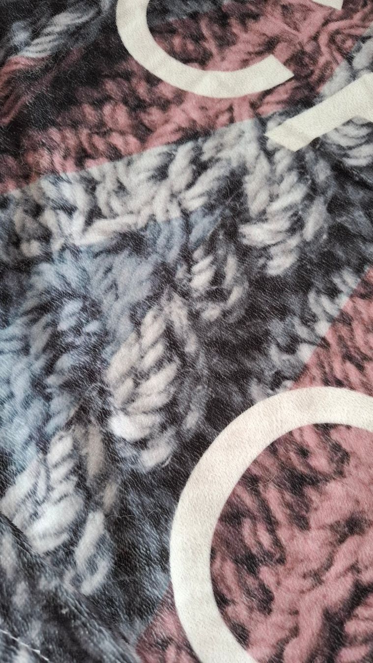 Decken: Kuscheldecke – Neu (gemäss Beschreibung) aus Rickenbach b. Wil von Beautiful.Things 2
