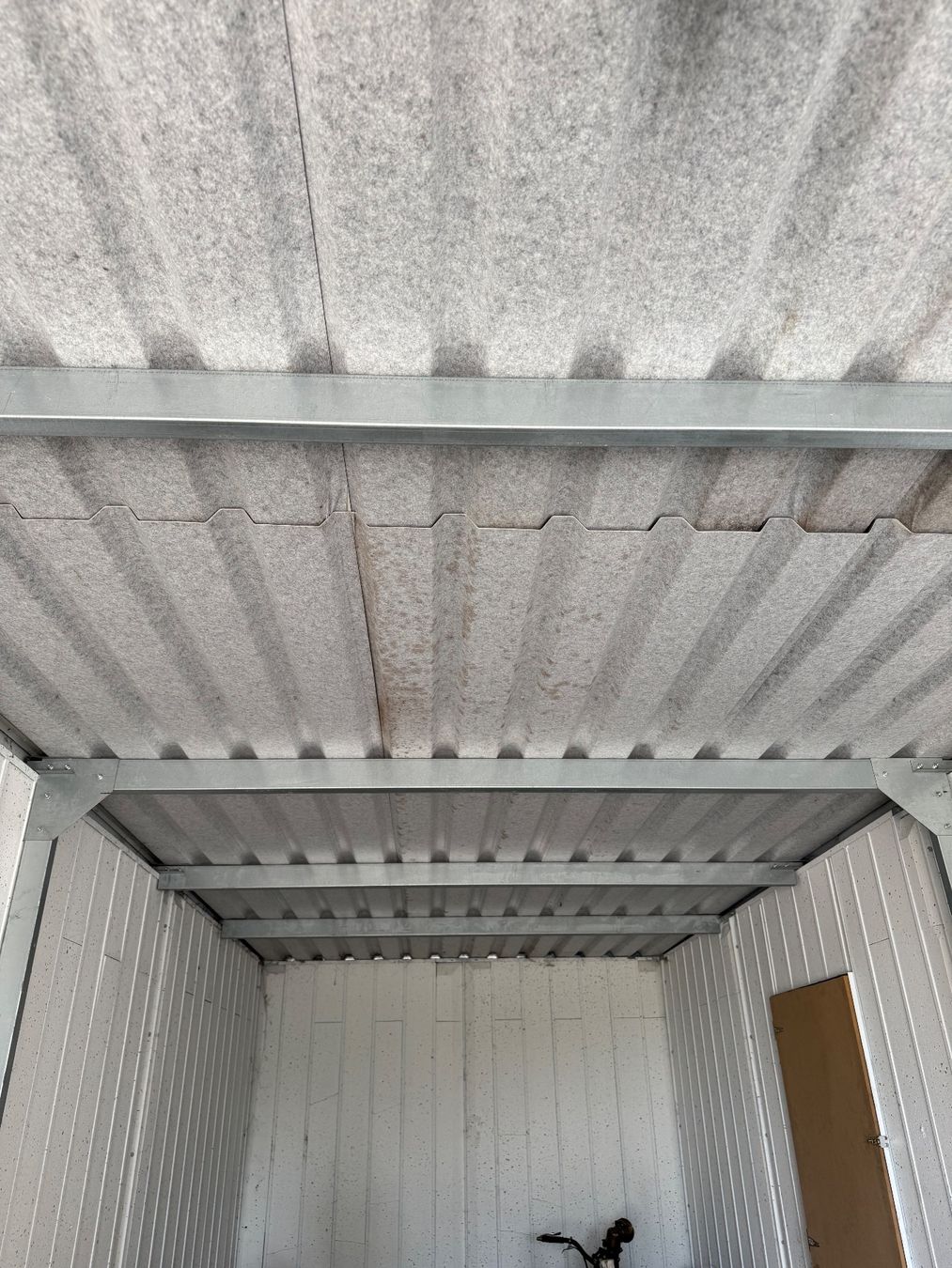 Rifugi: Fertiggarage in Stahlelement-Systembauweise – Usato da Mörschwil venduto da Y.Eberle 4