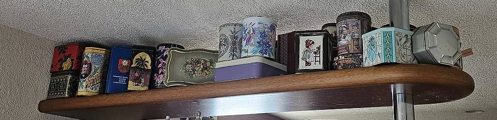 Alle Dekorationen: Büchsensammlung – Gebraucht aus Stetten AG von Wurzel010 1