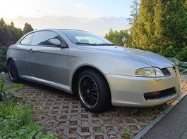 Alfa GT 2.0JTS Youngtimer mit gerade mal 56000km! Ab MFK