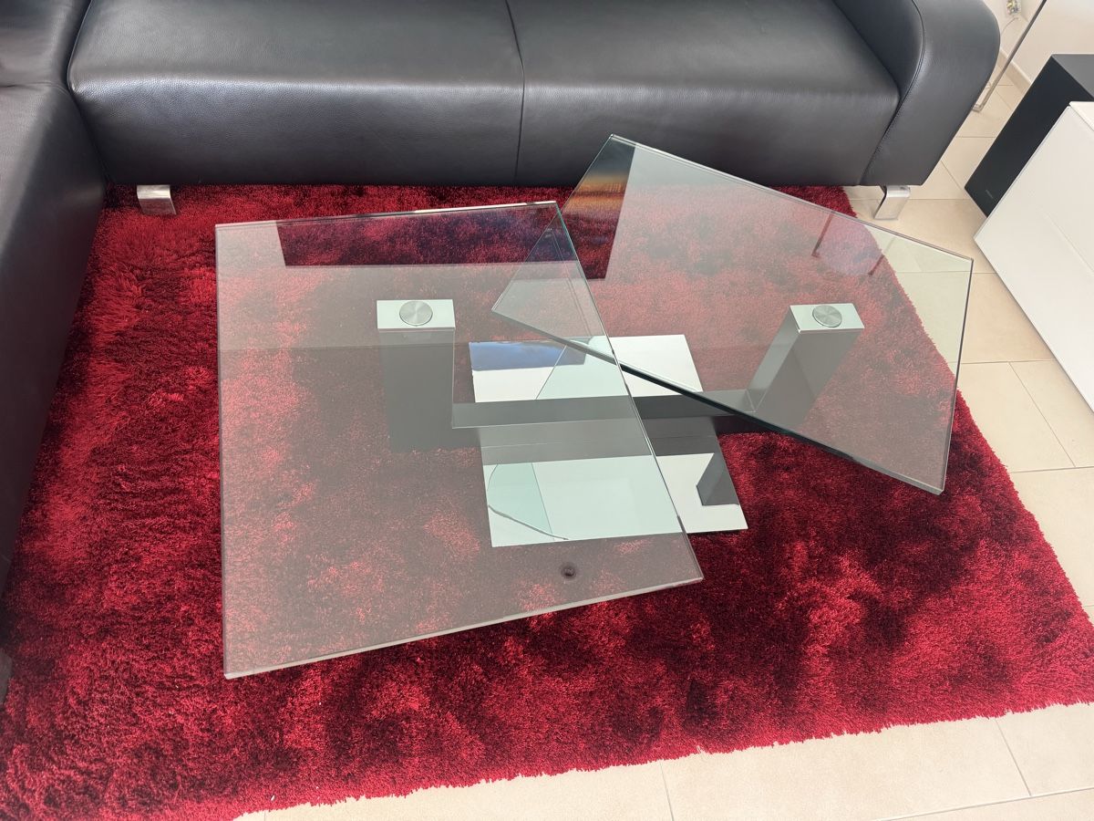 Tavoli: Moderner Glas-Couchtisch Salontisch von Bacher – Usato da Zug venduto da zla_t2vr 4